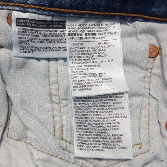LEVI'S CUTT-OFF SHORTS - Picture 5 of 7